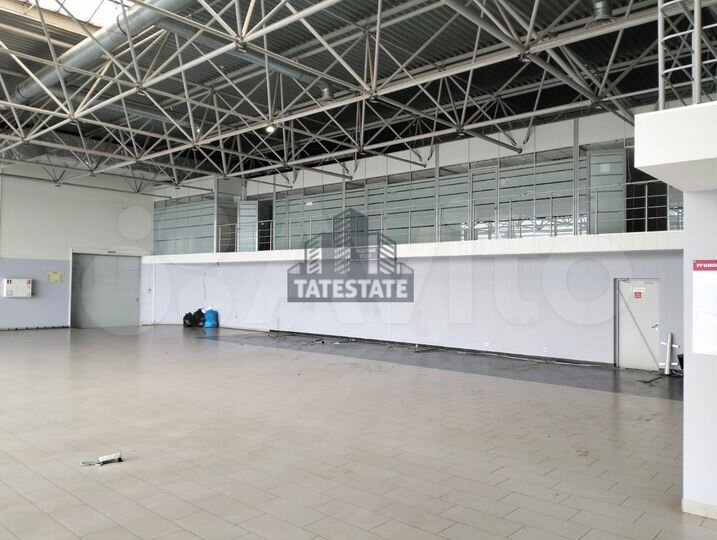 Бывший автосалон