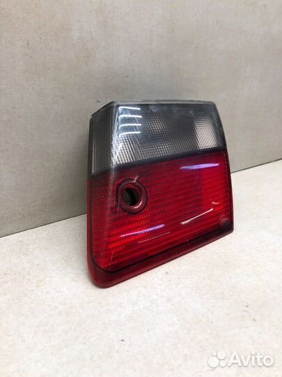 Фонарь крышки багажника задний правый Saab 9-5