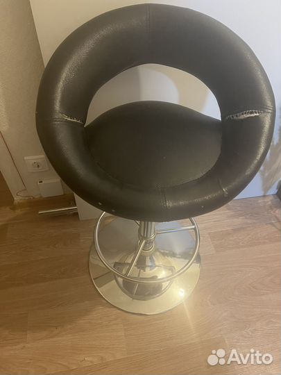 Стул мастера барный