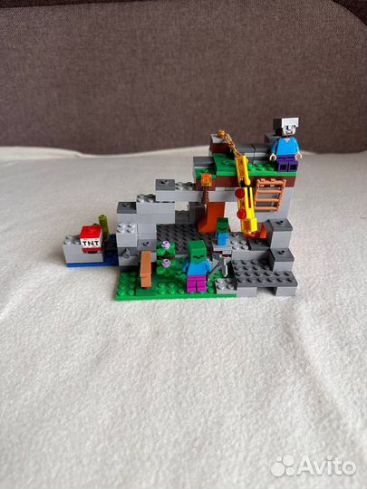 Lego майнкрафт Пещера зомби 21141