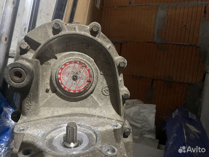 Раздаточная коробка Jeep Grand Cherokee 52105904AD