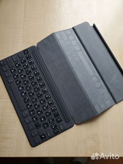 Клавиатура Apple iPad SMART keyboard A1829