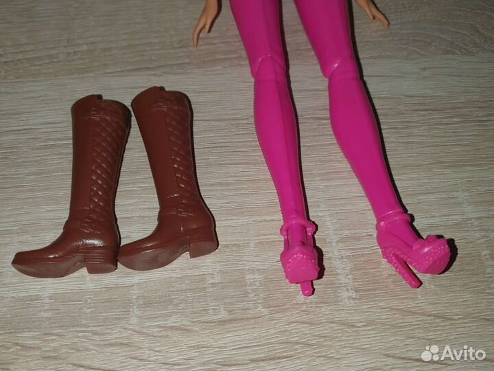 Кукла Barbie на лошади