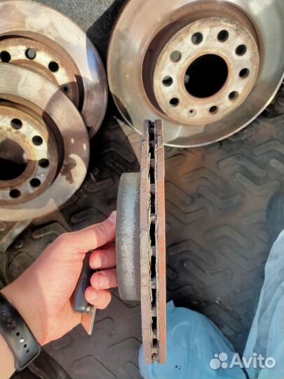 Тормозные диски Skoda Octavia A5 1.6