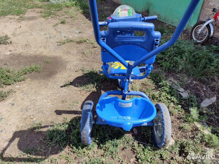 Трехколесный велосипед