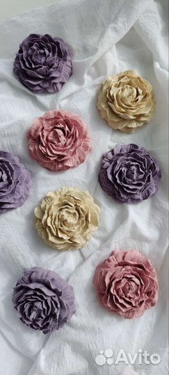 Свеча Пион из пчелиного воска