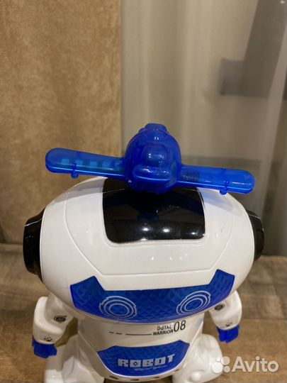 Робот для детей. Танцевальный робот