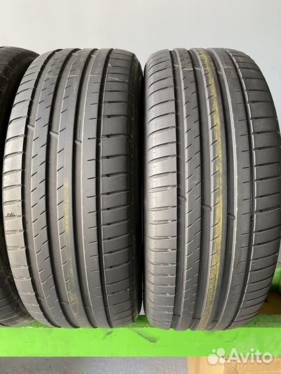 Michelin Pilot Sport 4 SUV 235/50 R20 104