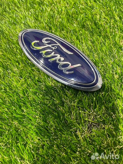 Значок (эмблема) крышки багажника Ford Explorer