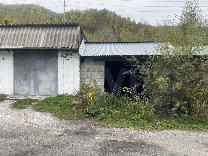 Гараж, > 30 м²