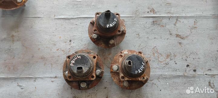 Ступица задняя Toyota Prius 30