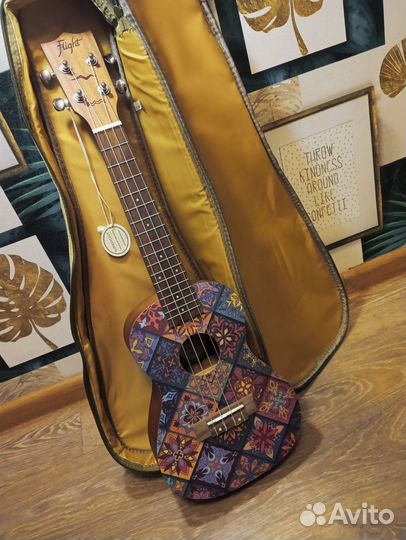 Детская гитара