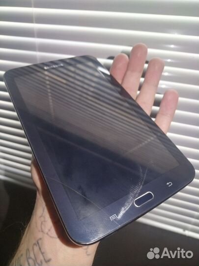 Планшет Samsung SM-T210