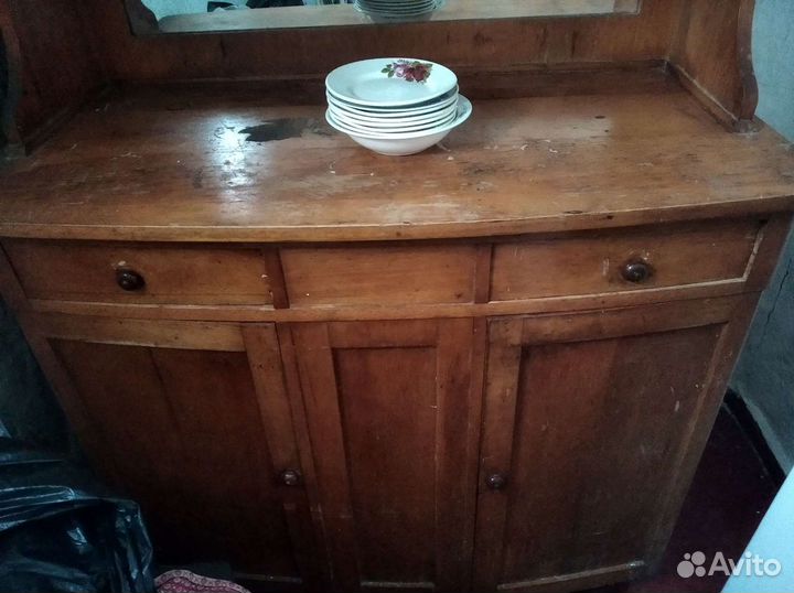 Старинный буфет