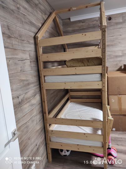 Детская кроватка домик двухъярусная