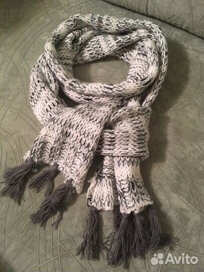 Шарф длинный с кистями