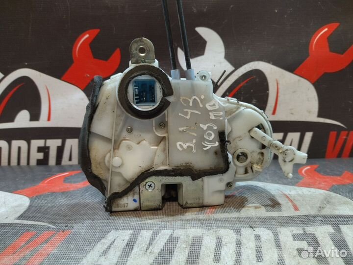 Замок двери задний Honda Civic 8 4D