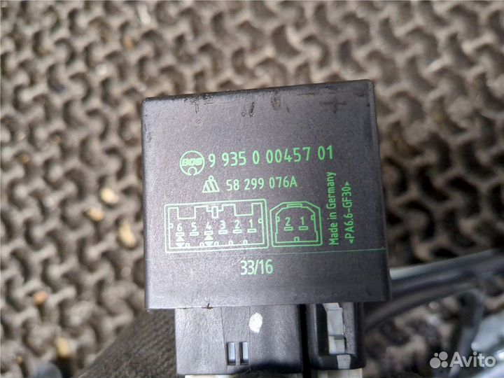 Шторка солнцезащитная Chrysler 300C 2011, 2013