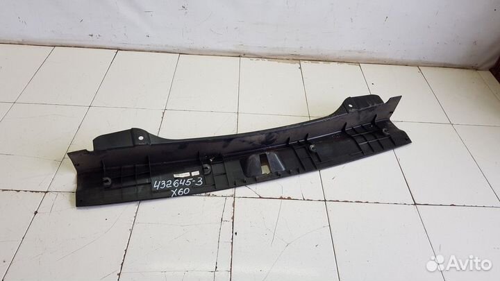 Обшивка багажника на заднюю панель (Lifan X60)