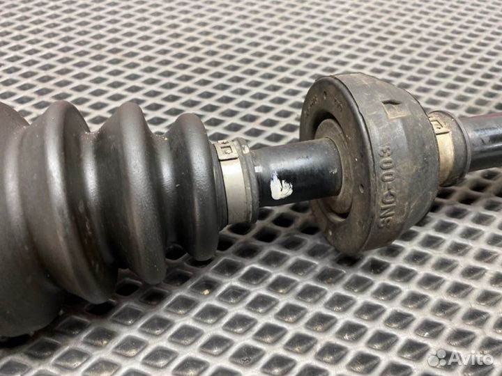 Привод (полуось) в сборе передний левый Honda