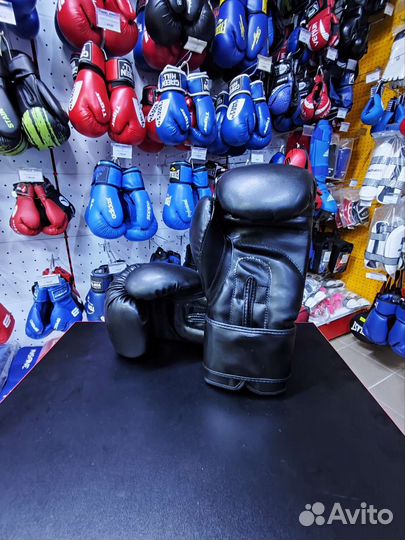 Боксёрские перчатки Reebok 