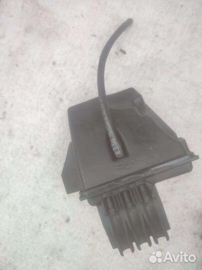 Запчасти на мерседес OM651