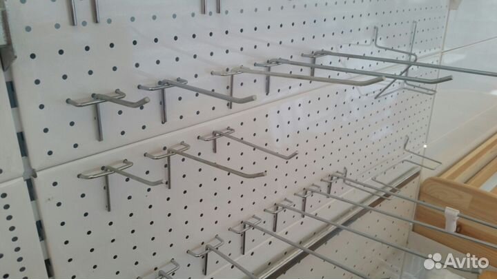 Крючки для перфорированных панелей - в наличии опт