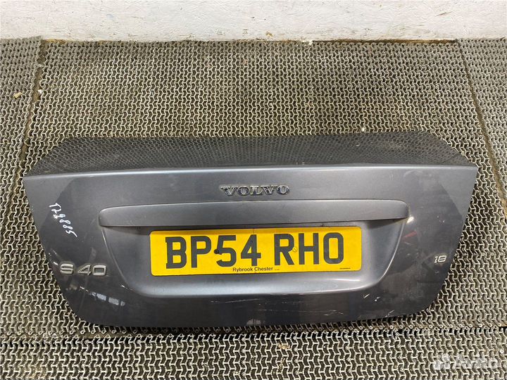 Крышка багажника Volvo S40 2004, 2005