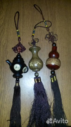 Амулеты из сандалового дерева