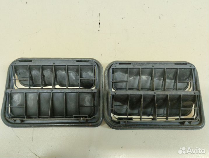 Решетка вентиляционная Nissan Terrano D10 2014