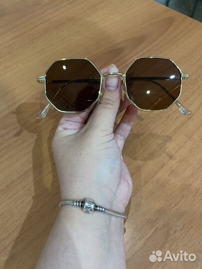 Солнцезащитные очки