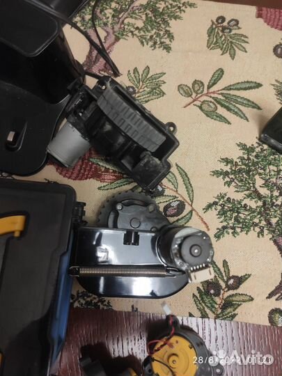 Запчасти к роботу-пылесосу Gutrend Joy 90 Pet