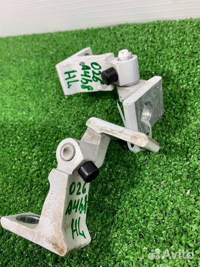 Петля двери задняя левая Audi A4 B8 cala 2008