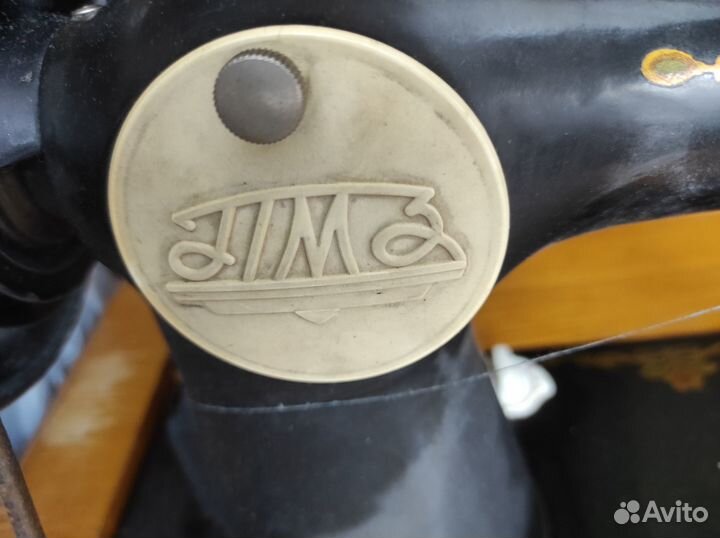 Швейная машинка ножная в рабочем состоянии