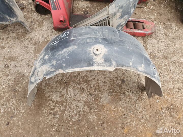 Подкрылок задний правый Range Rover Sport 1 L320