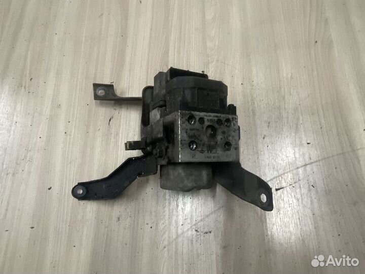 Блок ABS (насос) Nissan Avenir W11 с1998-2005г аве