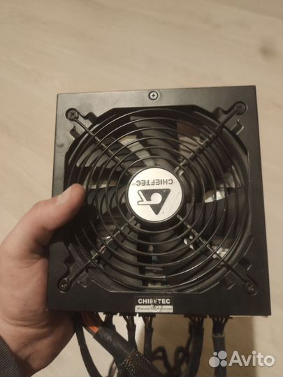 Блок питания chieftec 700