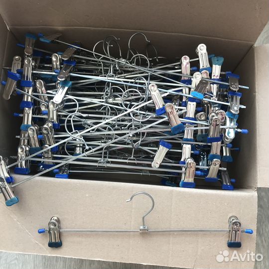 Плечики металлические с зажимами 36см