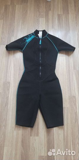 Гидрокостюм для плавания