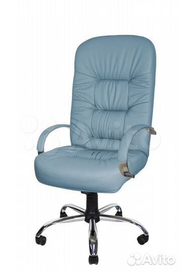 Офисное кресло