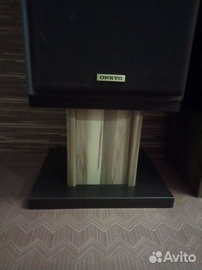 Подставки для ас Onkyo D 77 XD