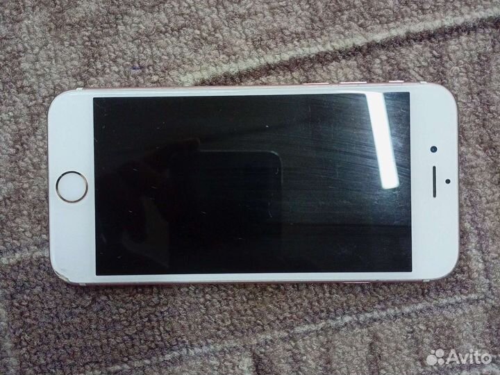 Телефон iPhone 6s