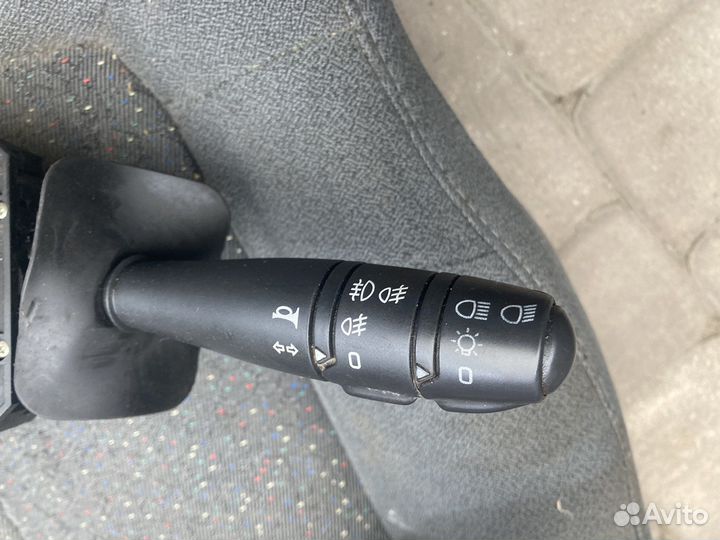Подрулевой переключатель света Renault sandero