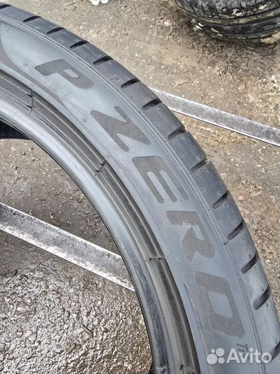Pirelli P Zero PZ4 245/40 R19 98Y