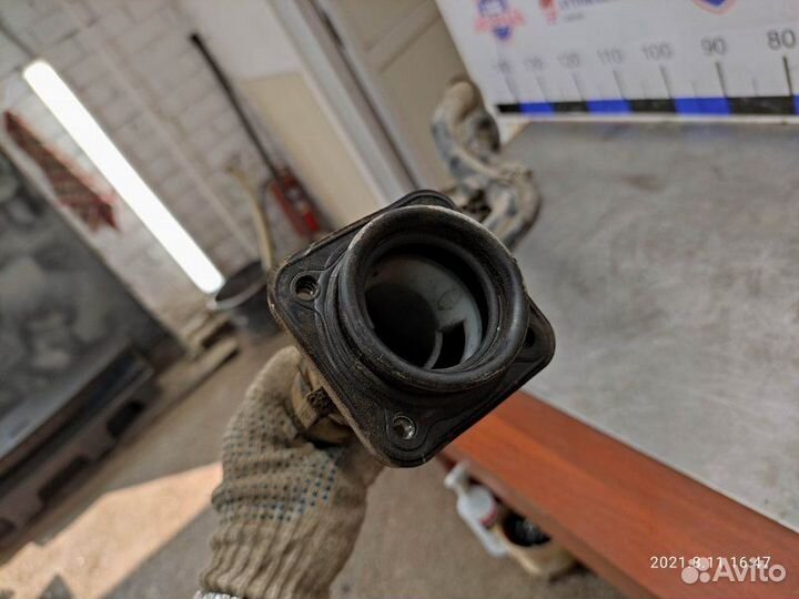 Горловина топливного бака Hyundai Santa Fe 2 D4HB