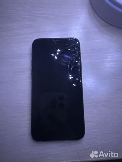 iPhone 11 Pro, 64 ГБ