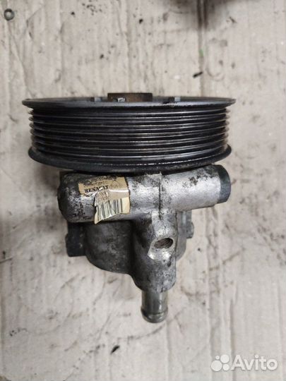 Насос гур Renault Laguna 2.0dci M9R