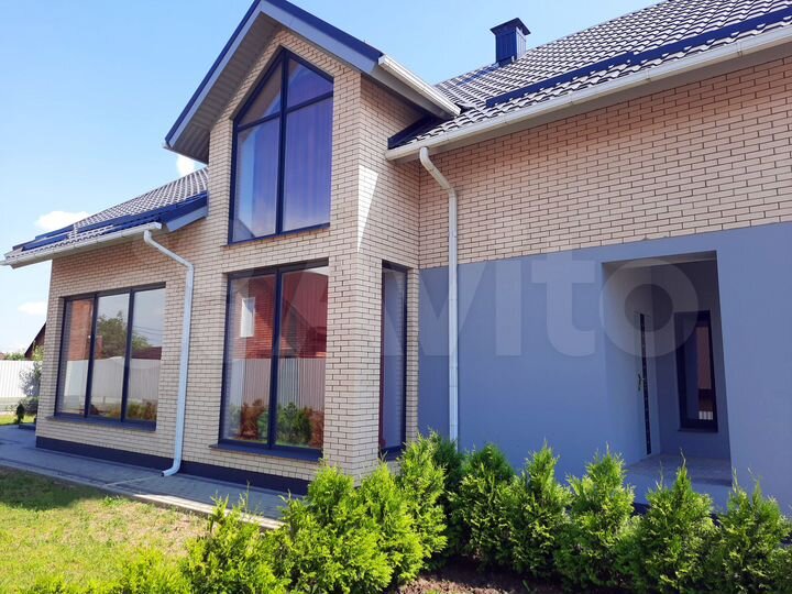 Дом 215,4 м² на участке 7,2 сот.