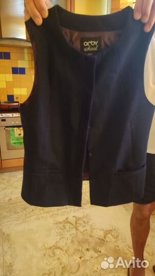 Жилетка женская подростковая школьная