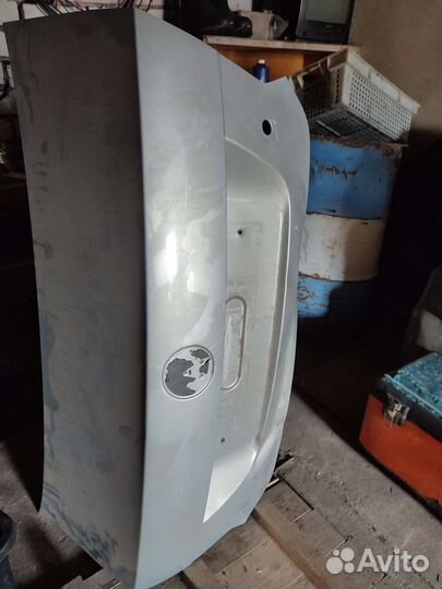 Фольксваген-Поло V крышка багажника